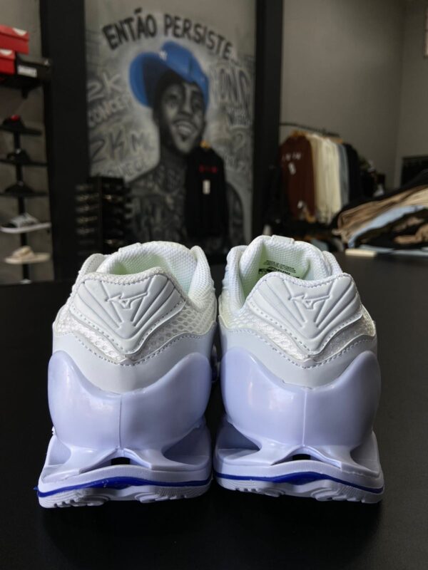 Mizzuno Wave Prophecy 12s - Image 2