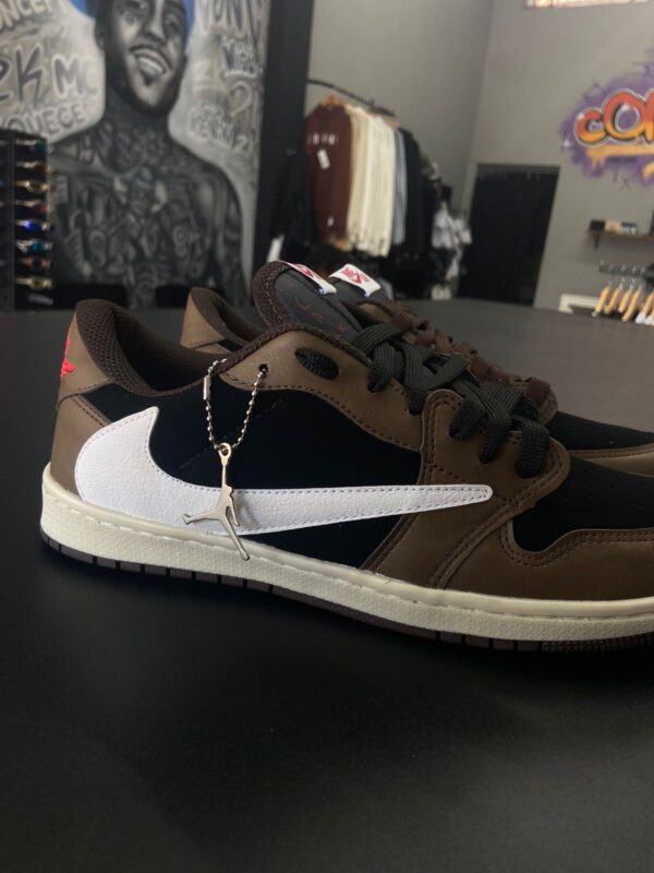 Air Jordan 1 Low Travis Scott - Image 3