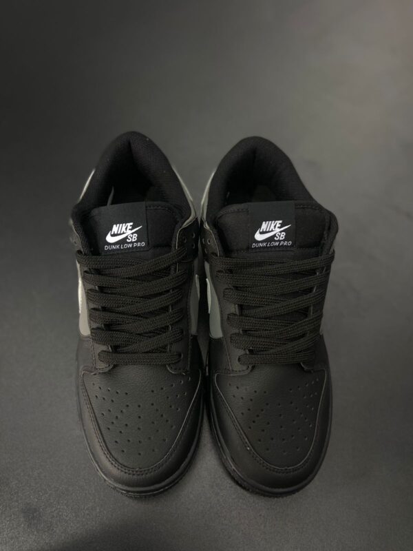 Nike SB Dunk Low Preto Grafite Cinza - Image 3